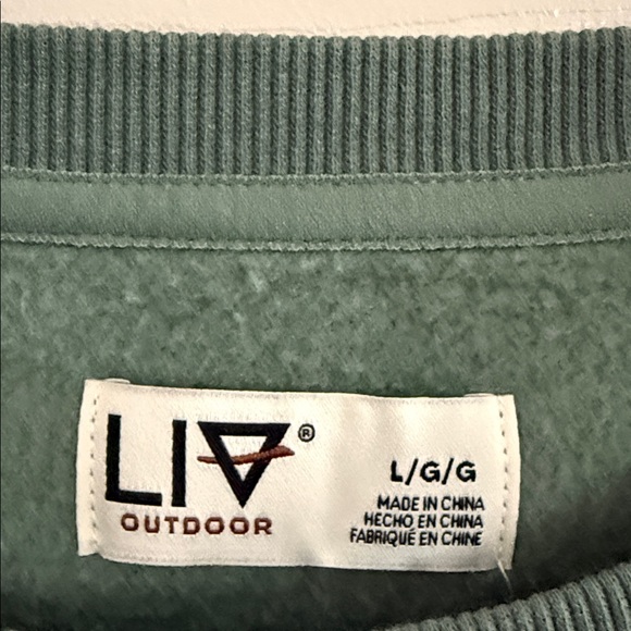 Women’s Liv Outdoor Graphic Crew Neck - Picture 3 of 4